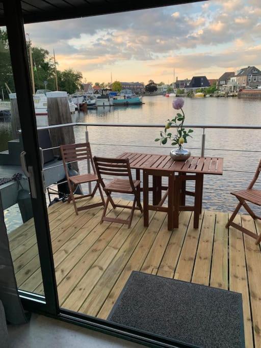 Unique New Houseboat Moored 4 Lejlighed Zwartsluis Eksteriør billede